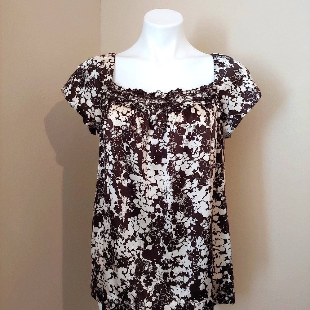 🔴 Brown & cream top